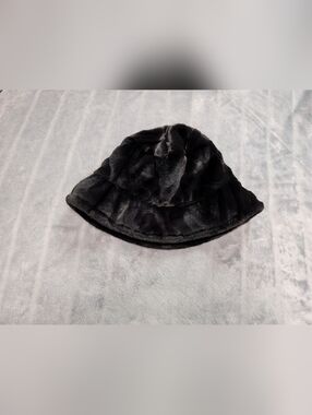 Nike Kids Black Faux Fur Bucket Hat Sz: Kids OS NWT
